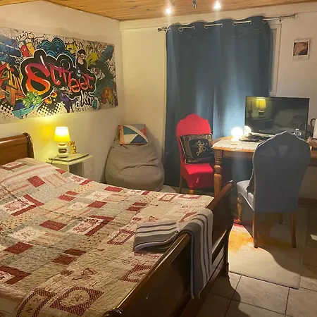 Bienvenue Chez Les Anges Bed & Breakfast